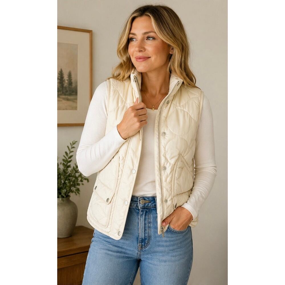 J.Crew Signature Puffer Vest XS Ivory Quilted Primaloft Lightweight Snap Zip